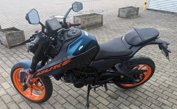KTM Duke 125